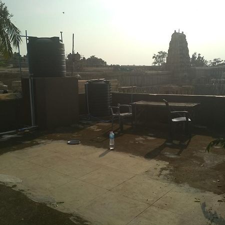 Mayuram Homestay Hampi Luaran gambar