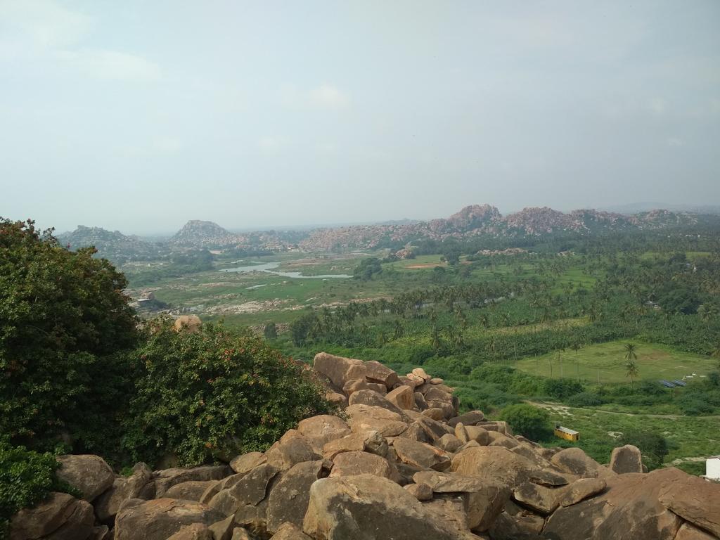 Mayuram Homestay Hampi Luaran gambar