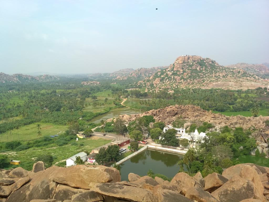 Mayuram Homestay Hampi Luaran gambar